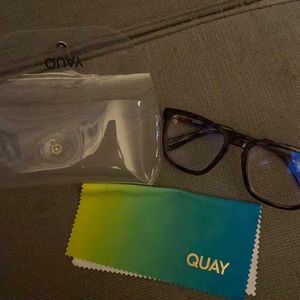 Quay Australia blue light 1.5 glasses